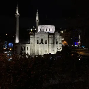 Aram Edessa فندق